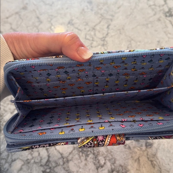 Vera Bradley RFID Turnlock Wallet in Provence Paisley - Picture 6 of 9